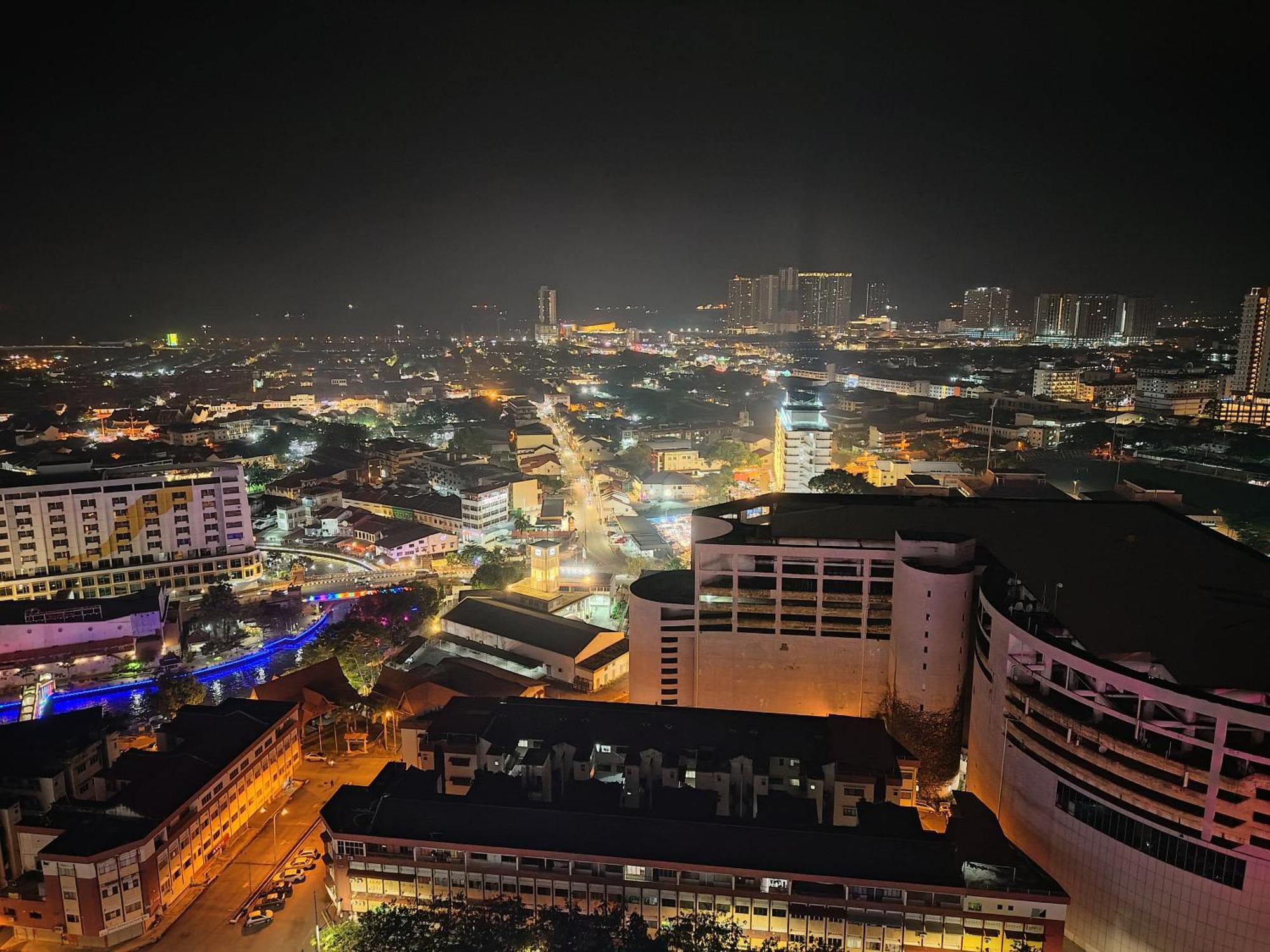 The Shore Residence Melaka Buitenkant foto